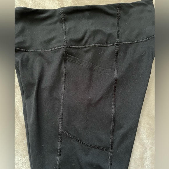 Victoria’s Secret Sport Leggings - with pockets - Picture 6 of 6